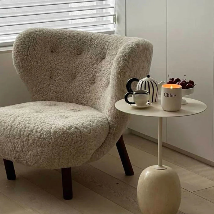 Klassieke gezellige witte fleece pluche accent loungestoel met poef